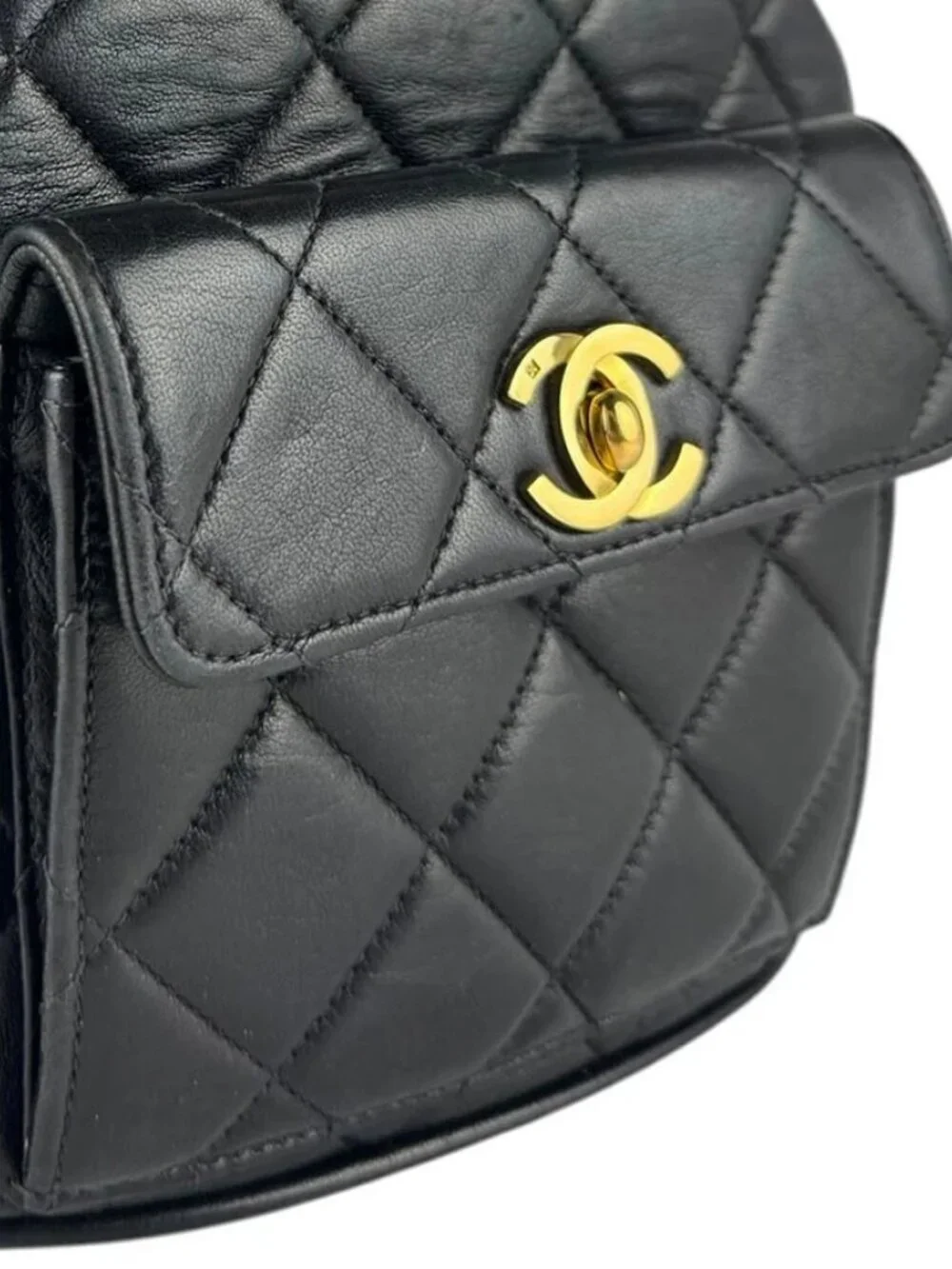 CHANEL Matelasse Backpack Black/Gold Leather/Metal -